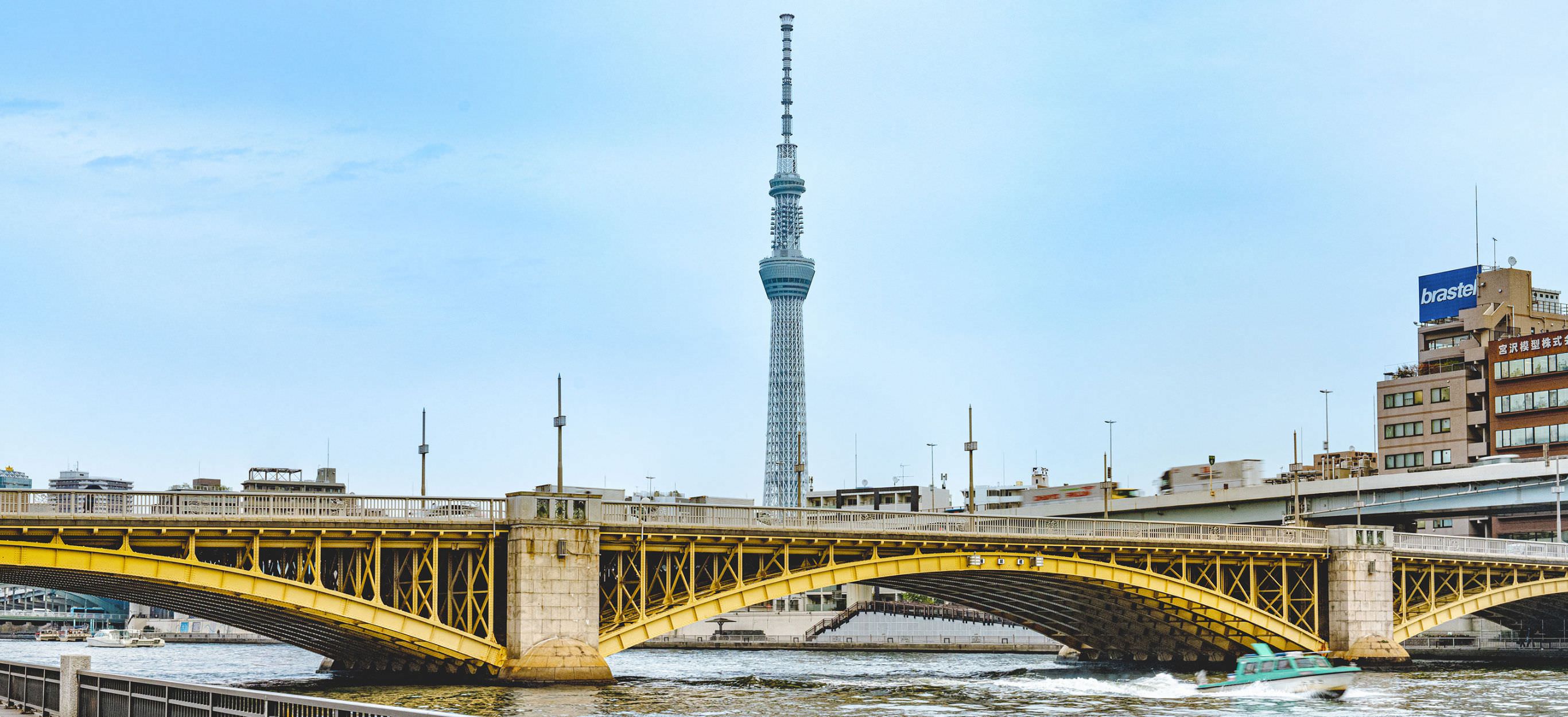手仕事のお店が集まる東京・蔵前と沖縄・那覇の魅力を紹介