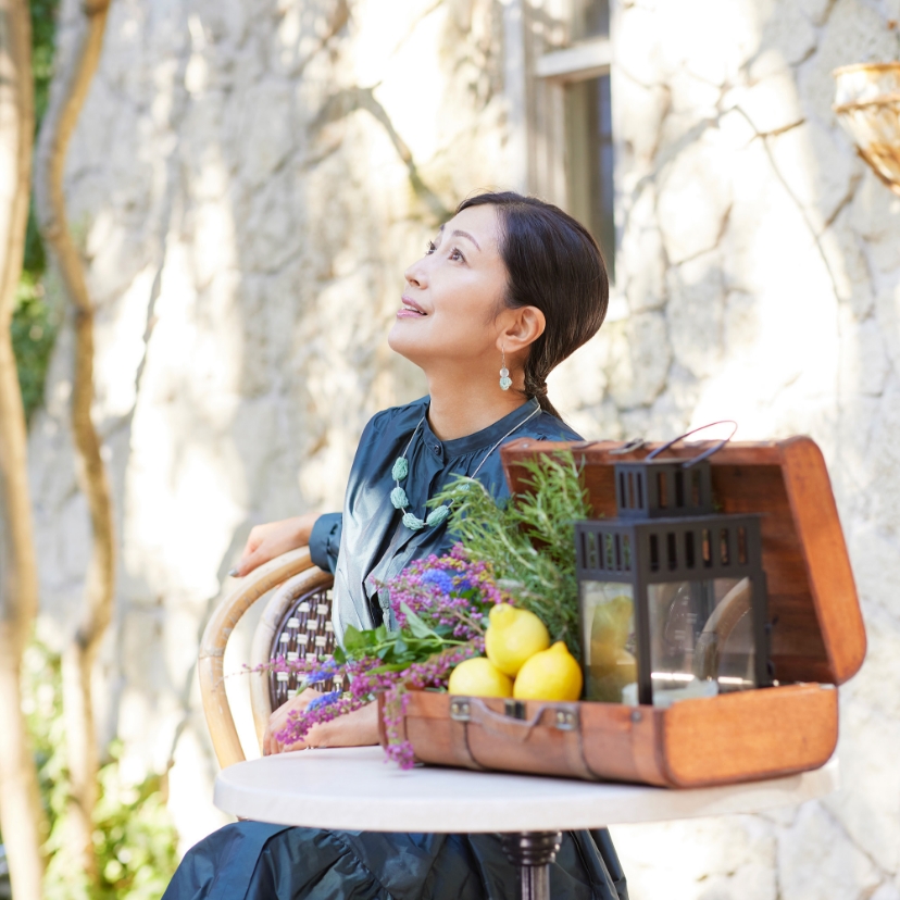 鶴田真由インタビュー】｜暮らしスタイルマガジン｜マドリーム