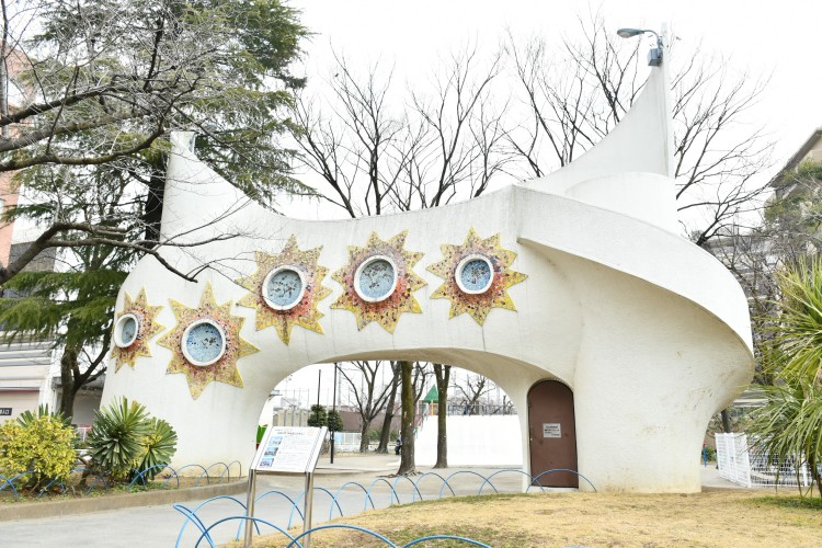 公園の一角にある巨大なモニュメント。1968年に設置されたそう
画像提供：東京都北区