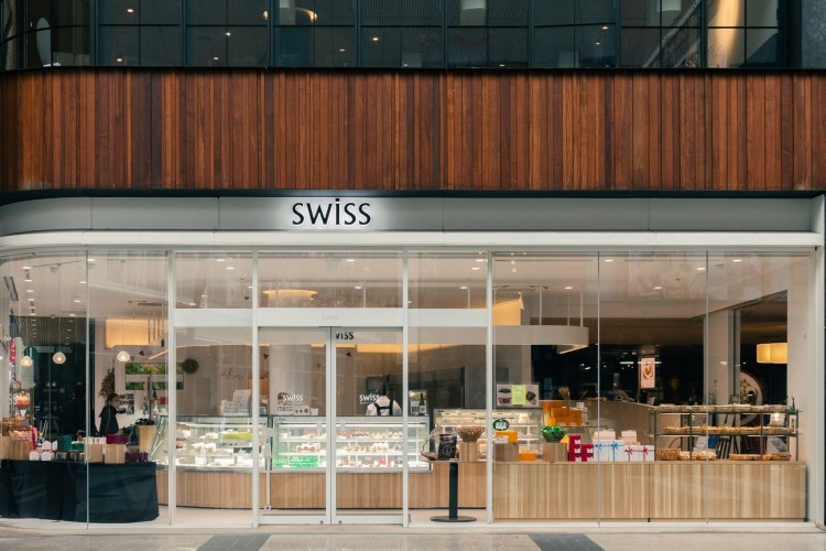 カフェが併設されているスイス下通店
画像提供：株式会社 スイス洋菓子店