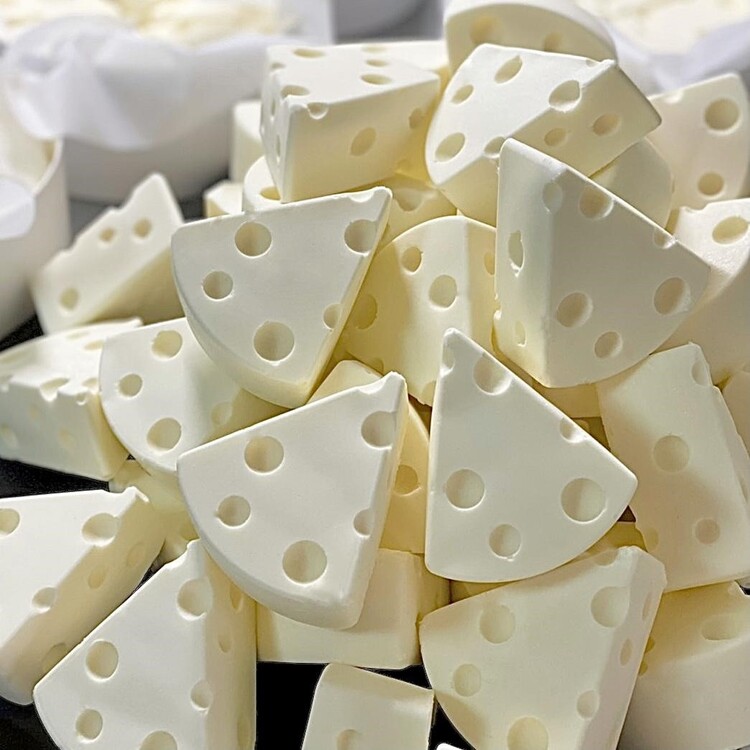 あらためて見てもチーズにしか見えない
画像提供：株式会社 HTS Planning