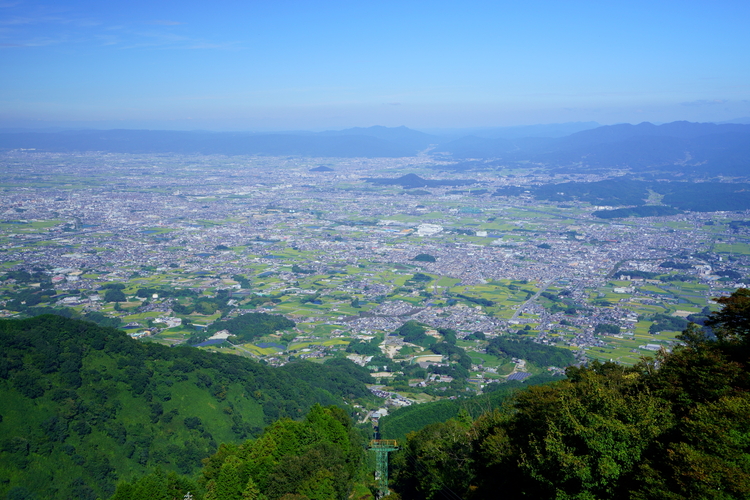 葛城山から奈良盆地を見渡す大パノラマ