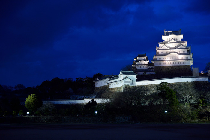 ライトアップされた幻想的な姫路城も市民の楽しみ
写真提供：姫路市
