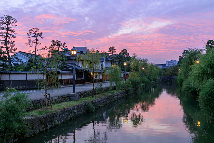 美観地区の夕景