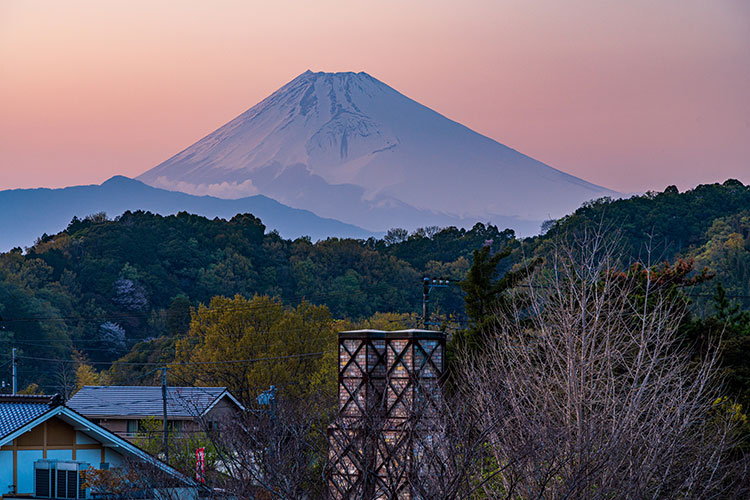 韮山反射炉と富士山