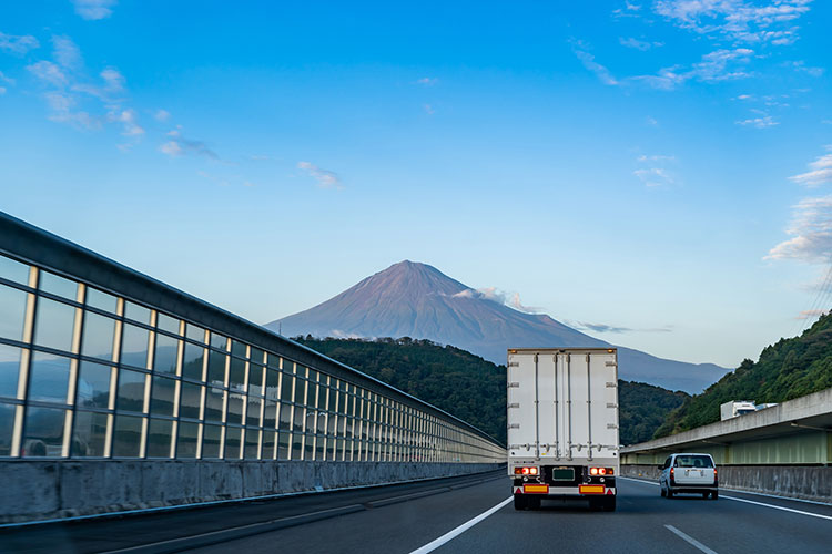 新東名高速道路