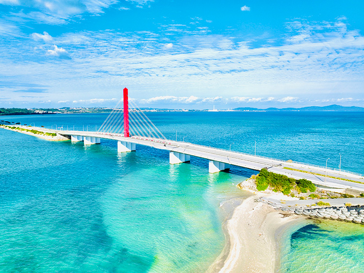 4つの島を結ぶ海中道路