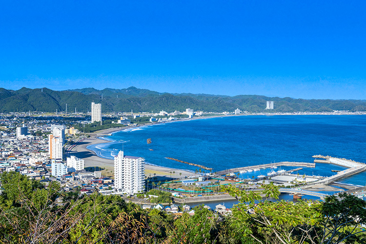 鴨川市の中心街
