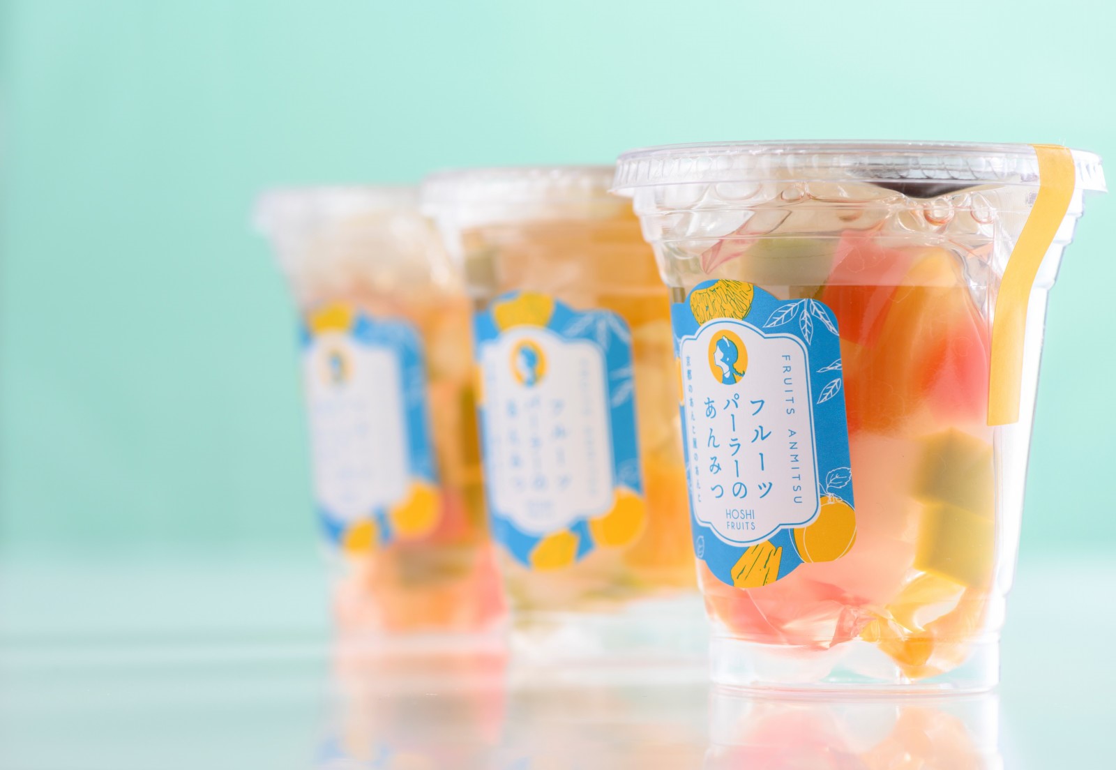 【ご当地お菓子】太陽カラーのフルーツとカラフル寒天で夏らしさ全開！山口・柳井の「フルーツパーラーのあんみつ」