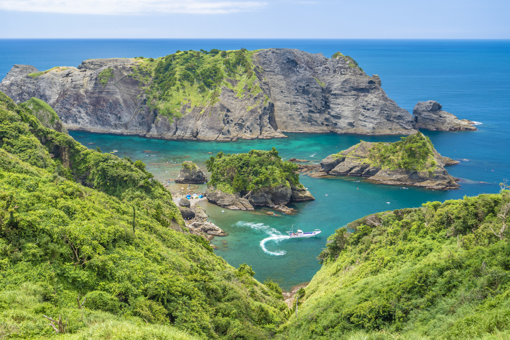 船でしか行けない秘境「ヒリゾ浜」
