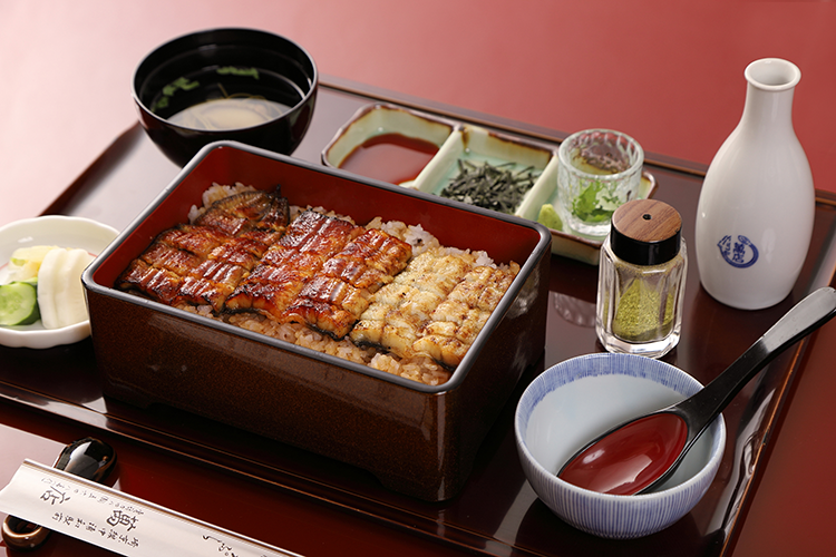 一番人気の「うなぎ三昧」（6,300円）