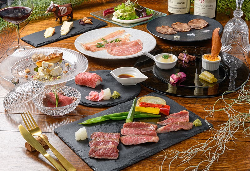 定番の「優」「笑（しょう）」「極」や季節限定のコースも用意