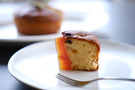 【ご当地お菓子】“地域貢献”の精神から生まれた、奈良・五條、西吉野町の「柿けーき」