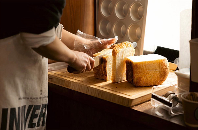 日髙さんが通うお気に入りのパン屋さんでの一コマ