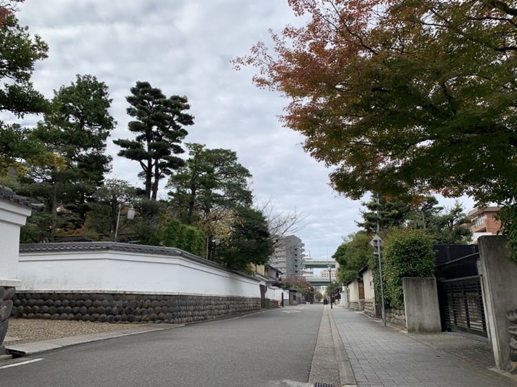 大正から昭和にかけて名古屋の発展を支えた起業家たちのお屋敷が並ぶ白壁エリア