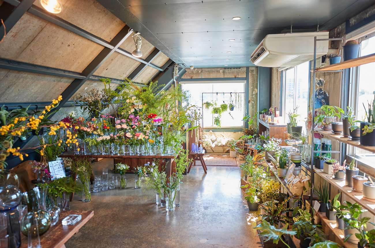 ex. flower shop&laboratory NAKAMEGURO